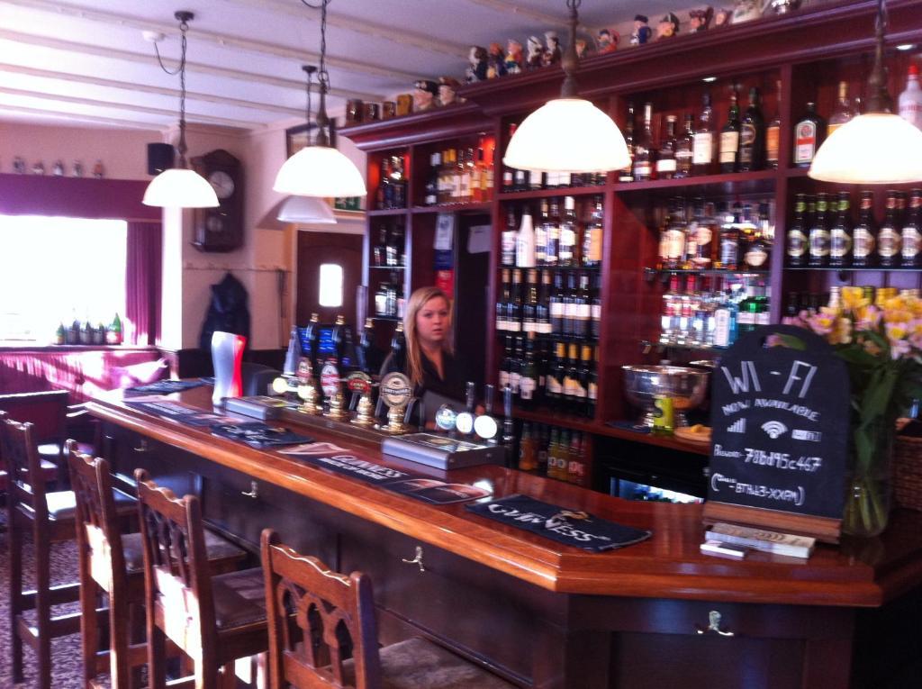 The Cricketers Inn Винчестер Экстерьер фото