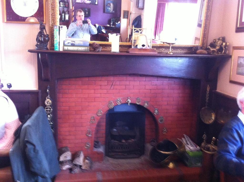 The Cricketers Inn Винчестер Экстерьер фото