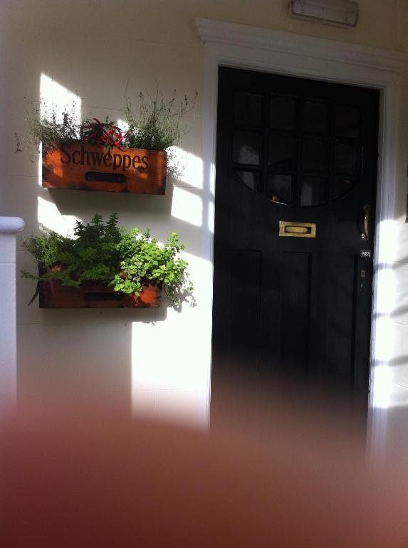 The Cricketers Inn Винчестер Экстерьер фото